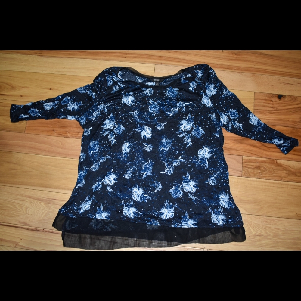 Vera Wang Top